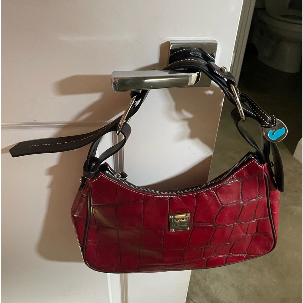 Beautiful NWOT Dooney and Bourke Red Leather Purse!